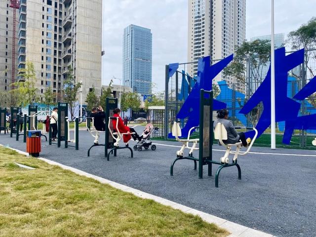 庞伯特推出新款智能乒乓球发球机器人剑指“AI+运动”千亿美元市场(图1)